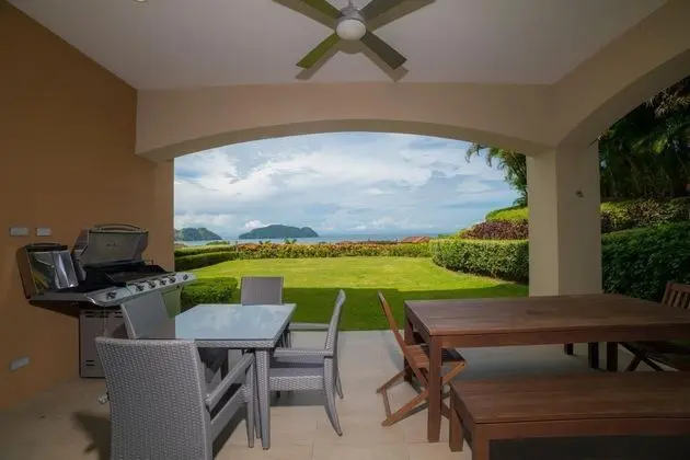 Miramar 1B - 3 bdr - 3 Bath Ocean View