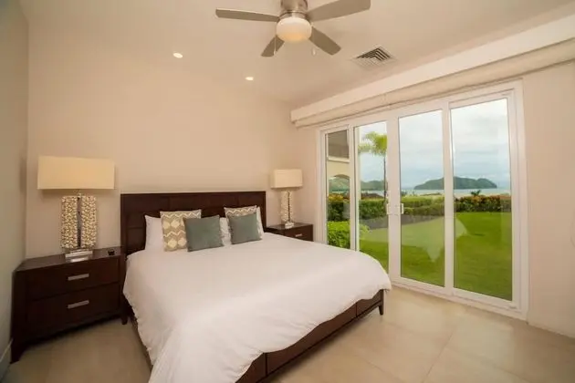 Miramar 1B - 3 bdr - 3 Bath Ocean View - Oda