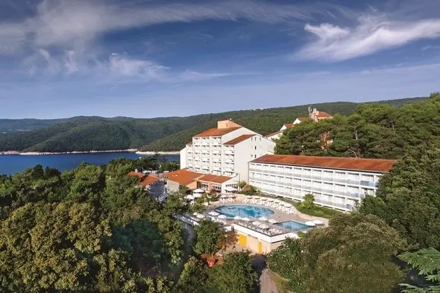 Miramar Sunny Hotel & Residence