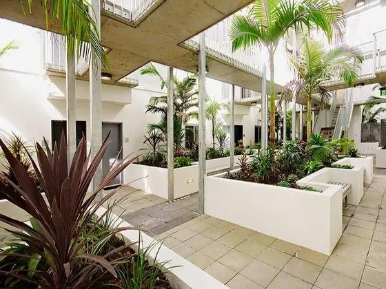 Miro Apartments