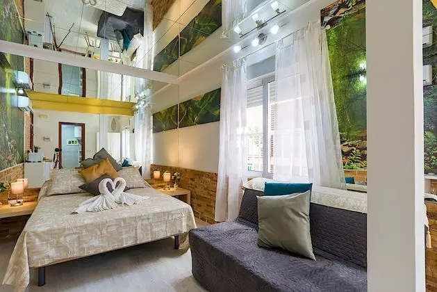 The Mirrors Studio CityCenter