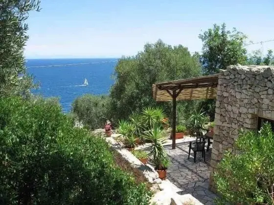 Mirto Sopra - Casa in Pietra sul Mare