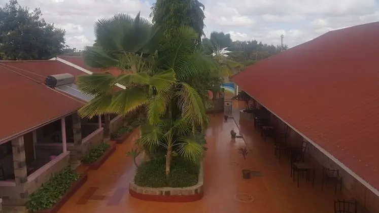 Miryam Village Inn Safari Lodge