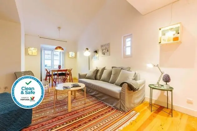 Misha s Duplex at Chiado - Families Friends