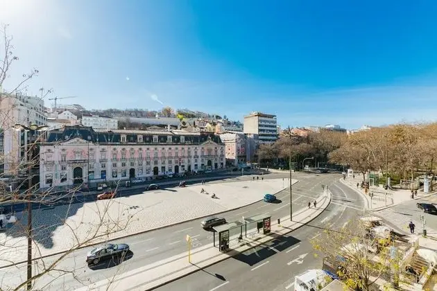 Misha s Place at Restauradores - 2 BDR Apt With a Fabulous View