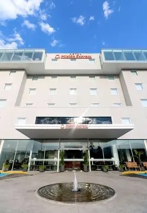 Hotel Misión Express San Juan Del Río - Dış Mekan