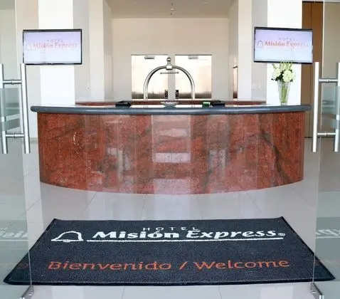 Hotel Misión Express San Juan Del Río - Lobi