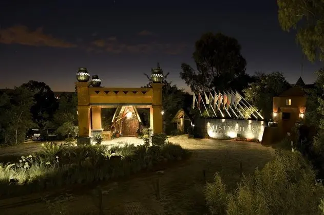 Misty Hills Country Hotel - Dış Mekan