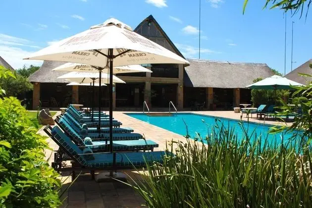 Misty Hills Country Hotel - Havuz