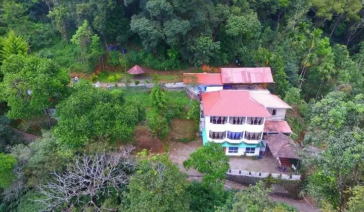 Misty Mansion Resort