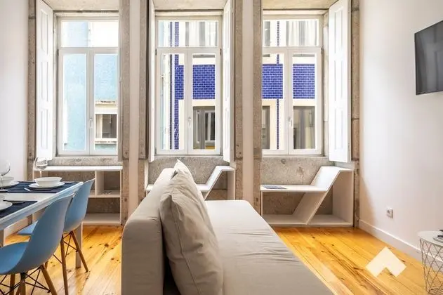 Mitch1 · Spacious Duplex in Porto's Downtown A/C