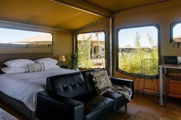 Mitchell Grass Retreat - Oda