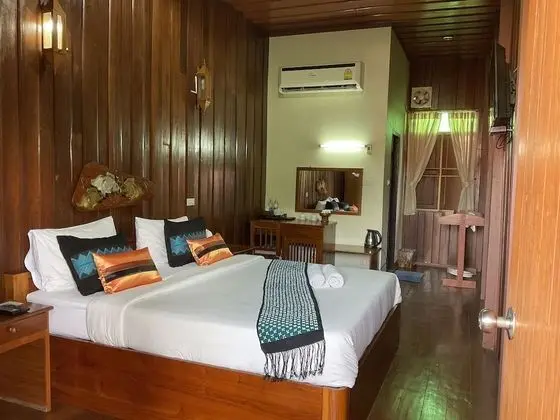 Mitkhoonyoum Hotel