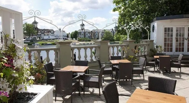 Mitre Hotel - Genel