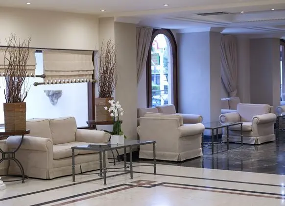 Mitsis Petit Palais Beach Hotel