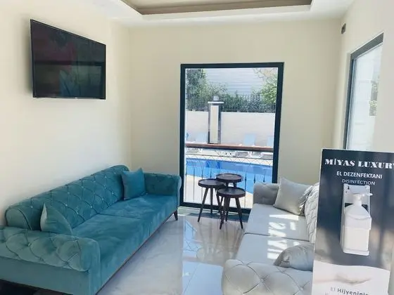 Miyas Luxury Hotel - Lobi