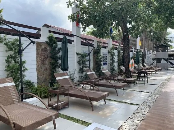 Villa MJ Maristela Beach Resort - Havuz