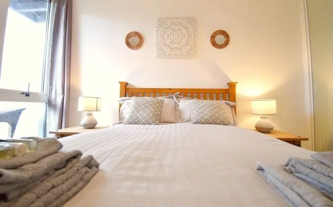 MK Hub Apartment with Oak Furniture - Oda