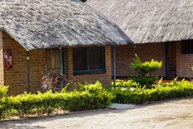 Mkunkhula Baobab Lodge