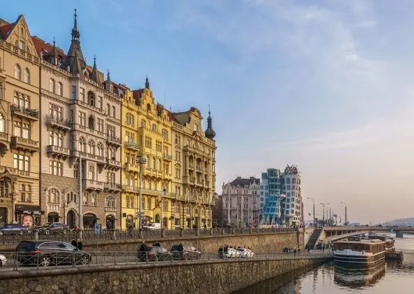 MN6 Luxury Suites by Prague Residences