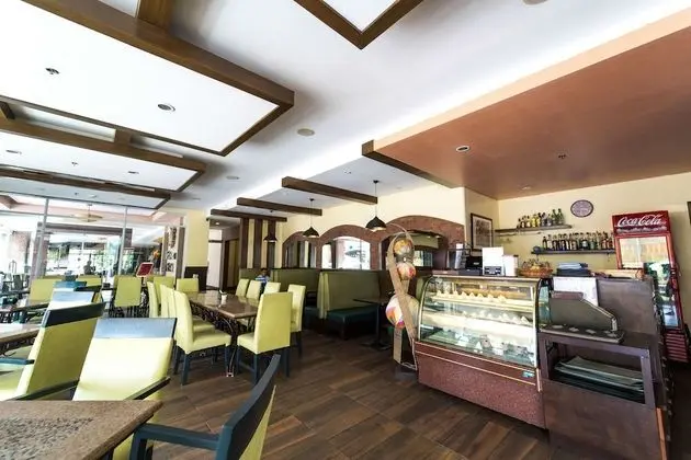 MO2 Westown Hotel Iloilo - Yerinde Yemek