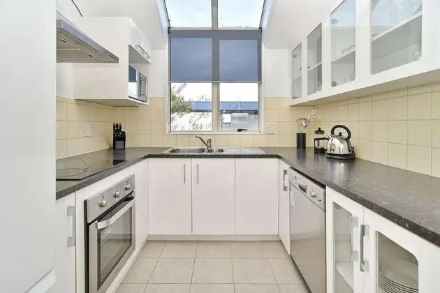 Moa Place - Christchurch Holiday Homes - Mutfak