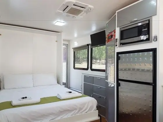 Moama on Murray River Cruisers - Mutfak
