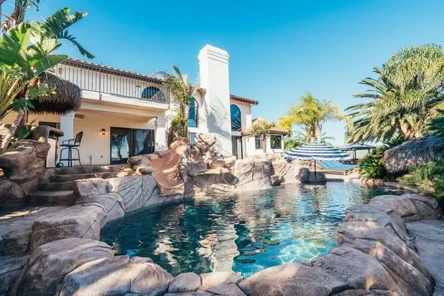 Moana by Avantstay Prvt Oasis w/ Scenic Views Tiki Bar & Pool w/ Water Slide - Havuz