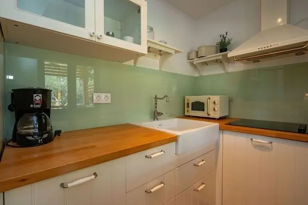 Mobile Home Rock Samphire 2 - Öne Çıkan Resim