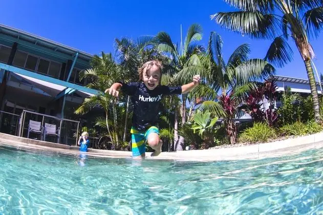 Mobys Beachside Retreat - Havuz