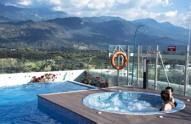 Hotel Mocawa Plaza Armenia - Havuz
