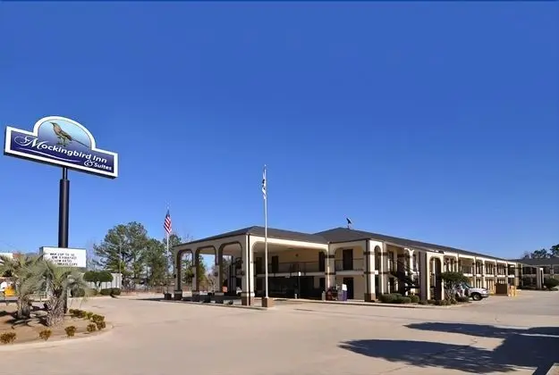 Mockingbird Inn & Suites