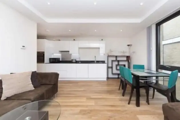 Modern 1 Bedroom Apartment With Balcony in Earlsfield - Mutfak