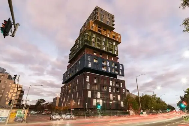 Modern 1 Bedroom Apartment in St Kilda