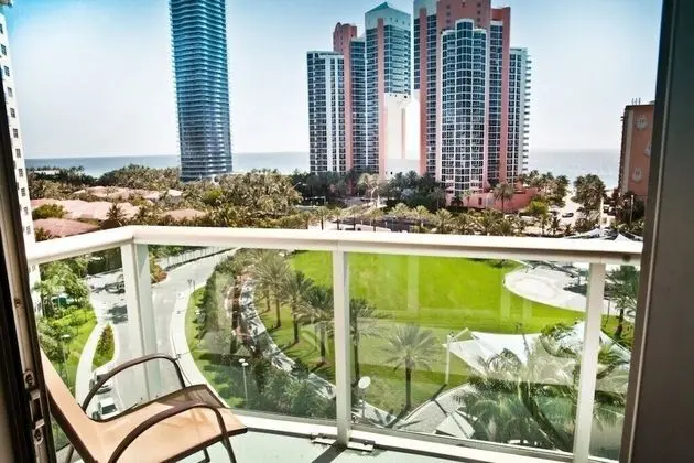 Modern 1 Bedroom Ocean View Or907
