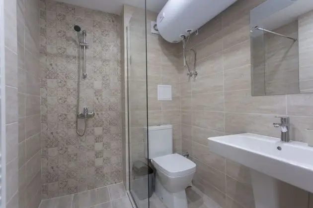 Modern 1bdr Apartment Near Center - Free Parking - İç Mekan