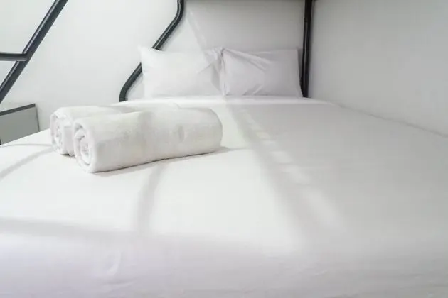 Modern 1BR Apartment at Menara Rungkut