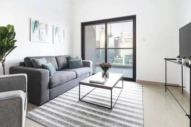 Modern 1BR w/ Gorgeous Marina Views! Sleeps 3 - Öne Çıkan Resim