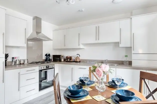 Modern 2 Bed Apartment in Central City - Yerinde Yemek
