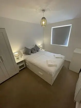 Modern 2-bed Apartment in the Heart of Salford Quays - İç Mekan