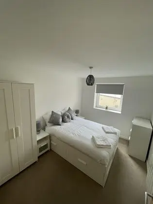 Modern 2-bed Apartment in the Heart of Salford Quays - Oda