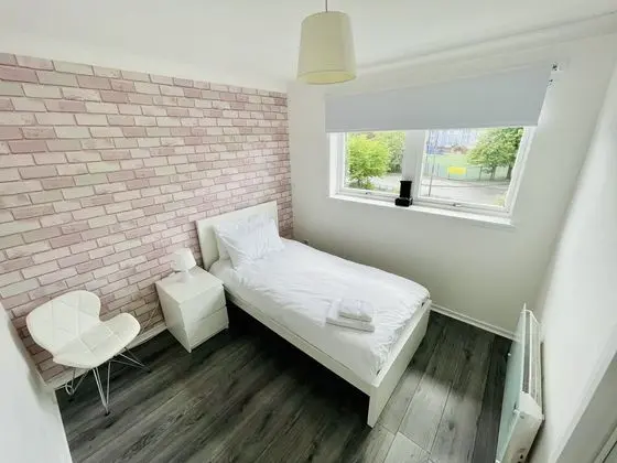 Modern 2 bed Apartment Near City Centre - Oda