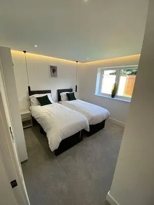 Modern 2 Bedroom 2 Bathroom flat - Oda