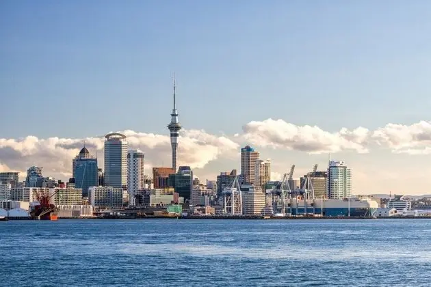 Modern 2 Bedroom Apartment in Auckland CBD With Parking