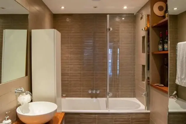 Modern 2 Bedroom With Balcony Near Oxford Street - Banyo Tipleri