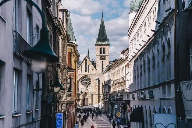 Modern 2bdr Apartment-cathedral View-best Location