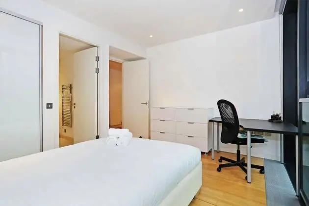 Modern 2bed with free Parking in the iconic Quartermile