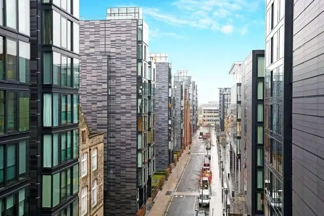 Modern 2bed with free Parking in the iconic Quartermile
