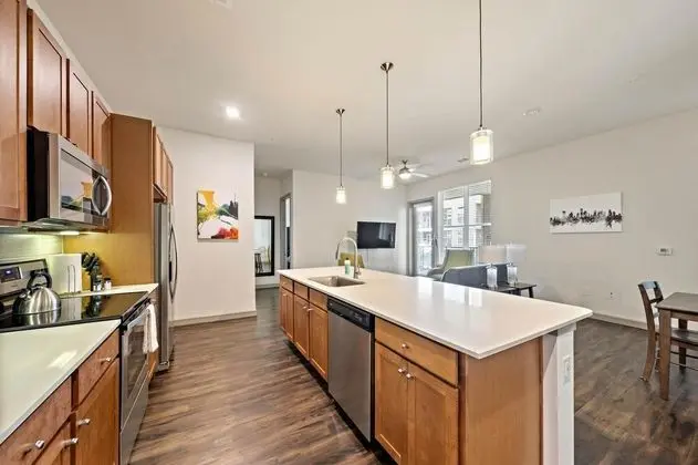 Modern 2BR Apartment Downtown Location - Oda