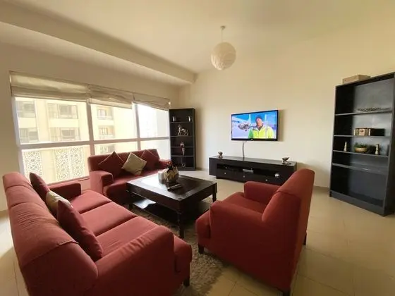 Modern 2BR Apartment with views close to JBR Beach - Öne Çıkan Resim